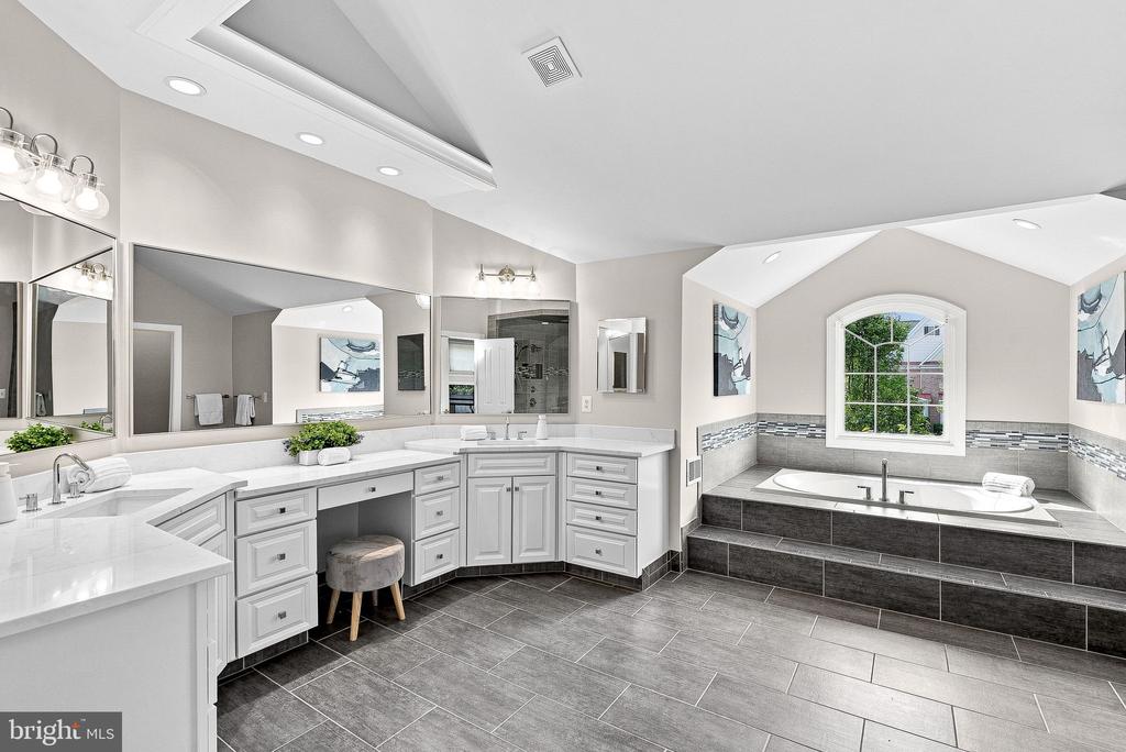 42618 TRAPPE ROCK COURT