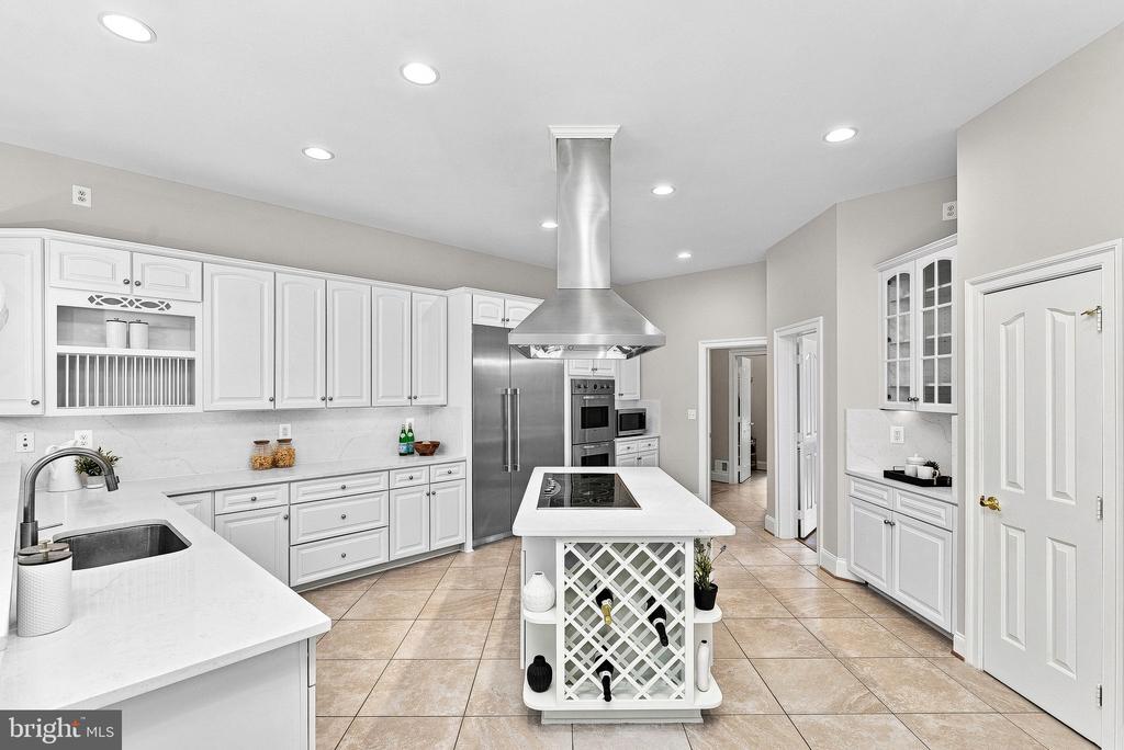 42618 TRAPPE ROCK COURT