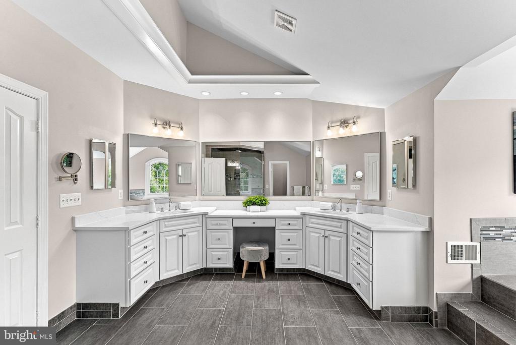 42618 TRAPPE ROCK COURT