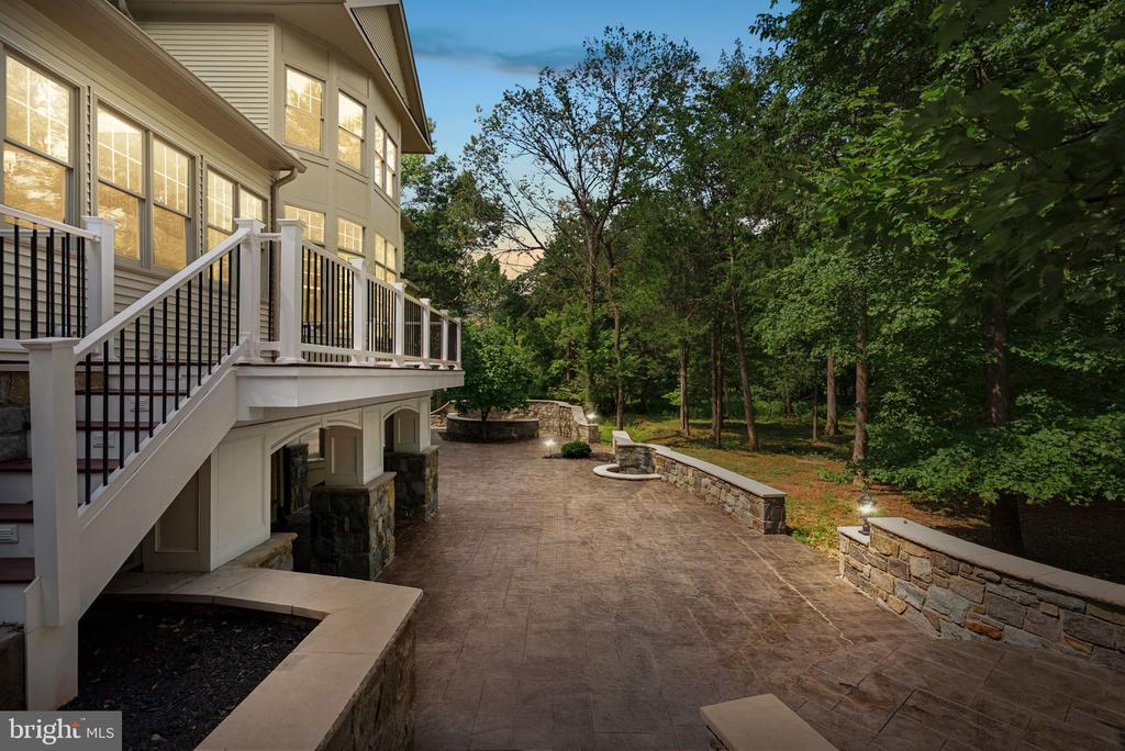 42618 TRAPPE ROCK COURT