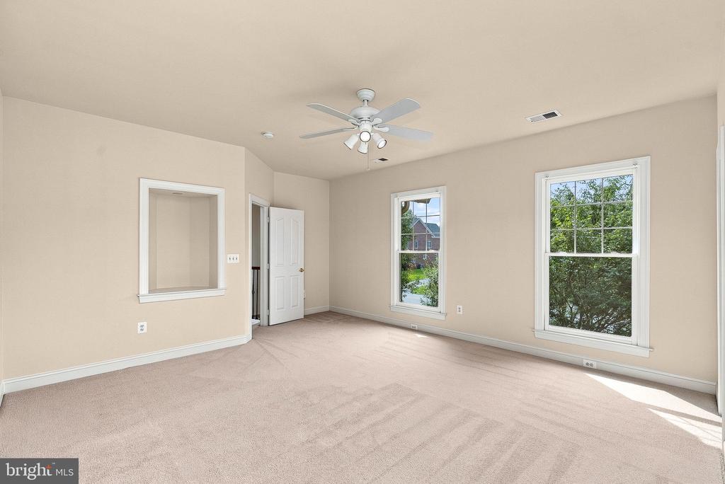 42618 TRAPPE ROCK COURT