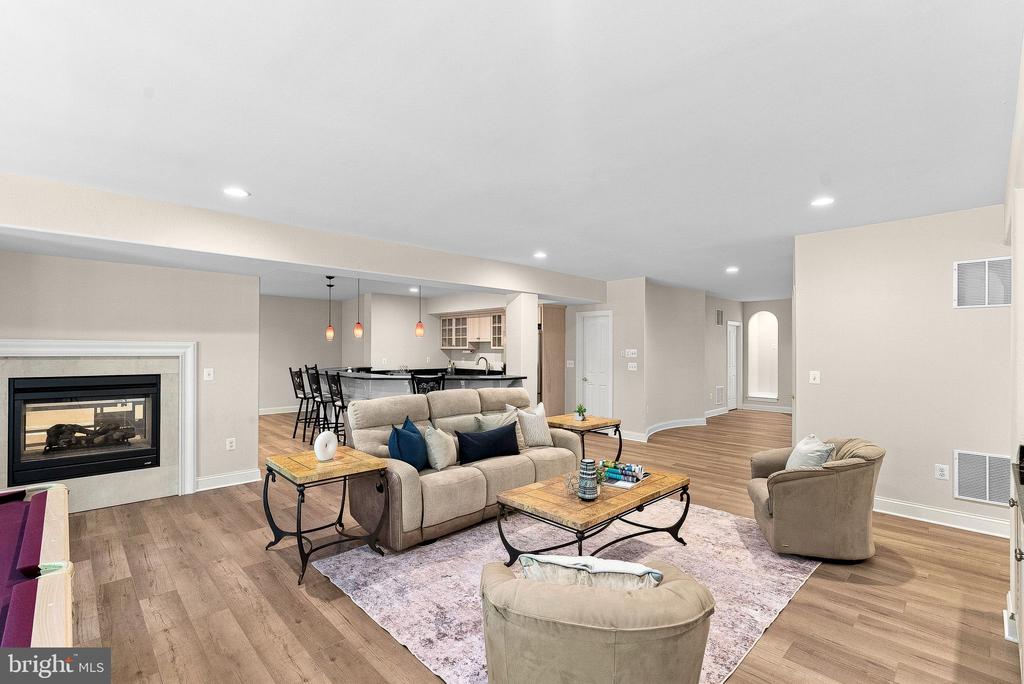42618 TRAPPE ROCK COURT