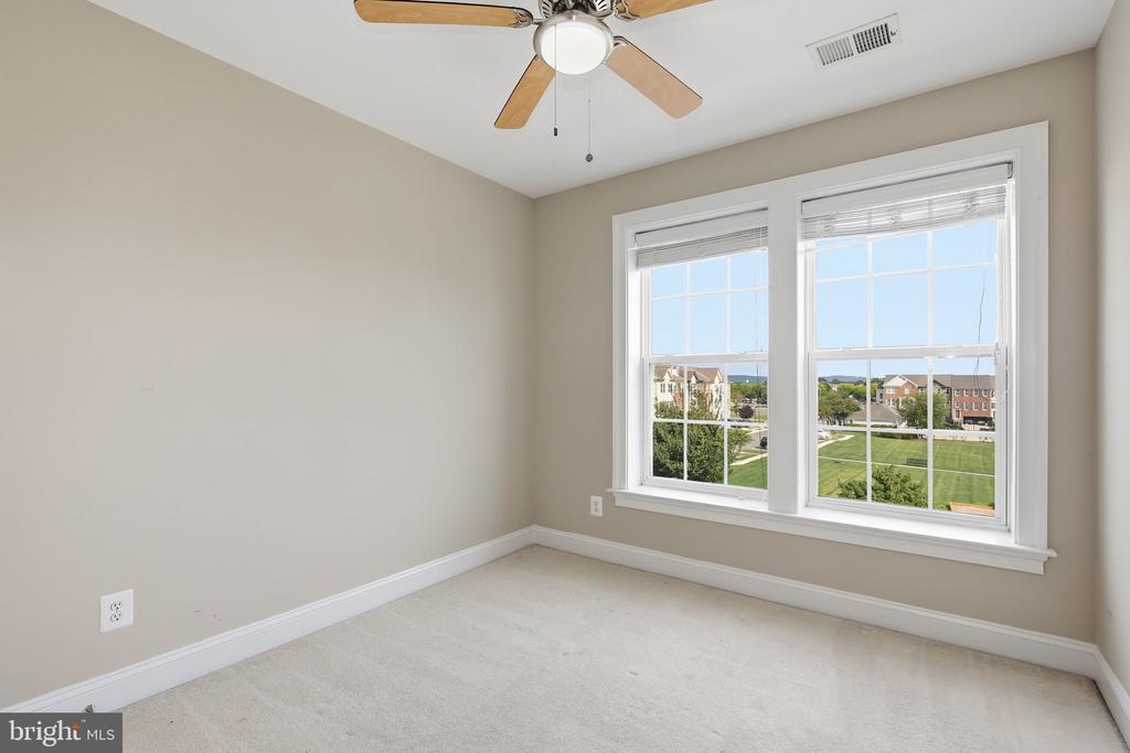 505 FLAMEFLOWER TERRACE SE