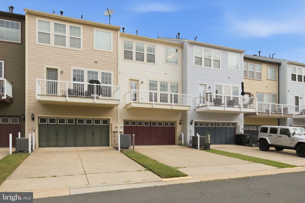 505 FLAMEFLOWER TERRACE SE
