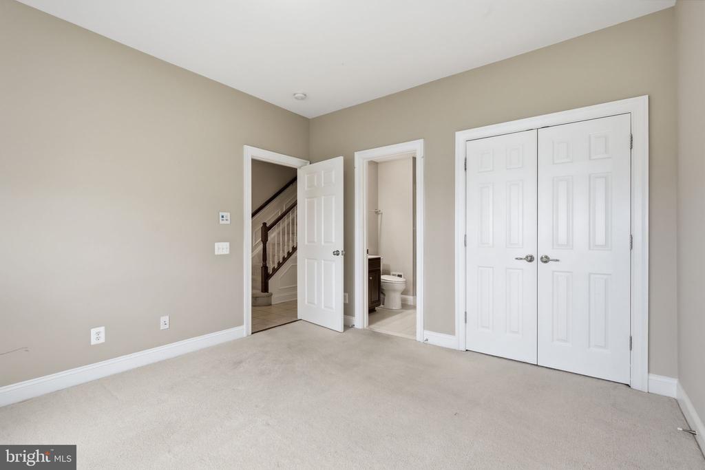 505 FLAMEFLOWER TERRACE SE