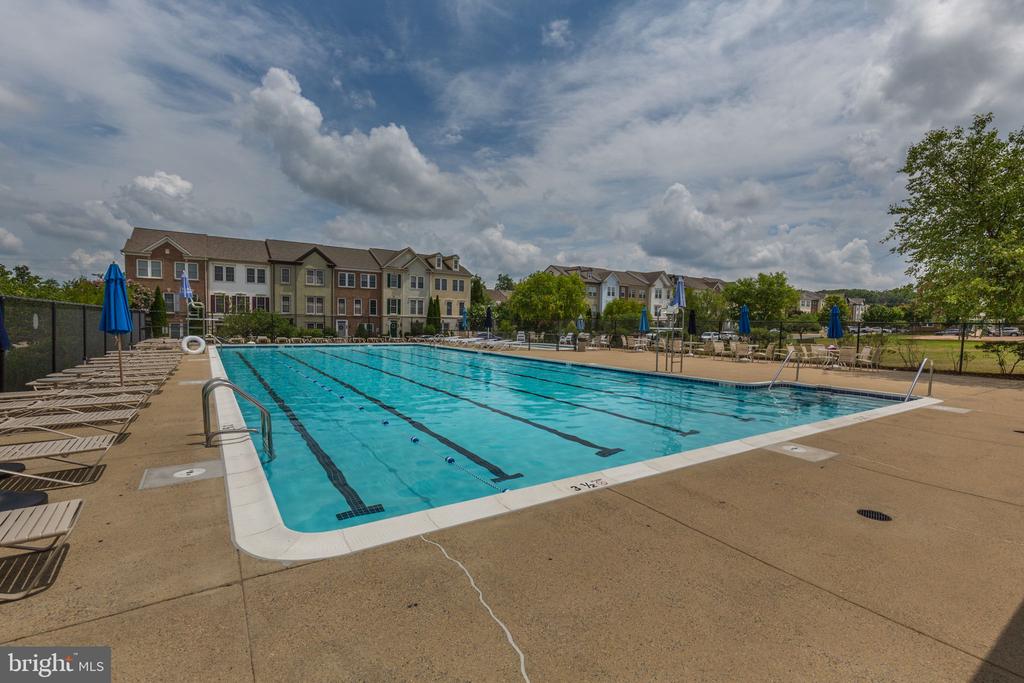 505 FLAMEFLOWER TERRACE SE