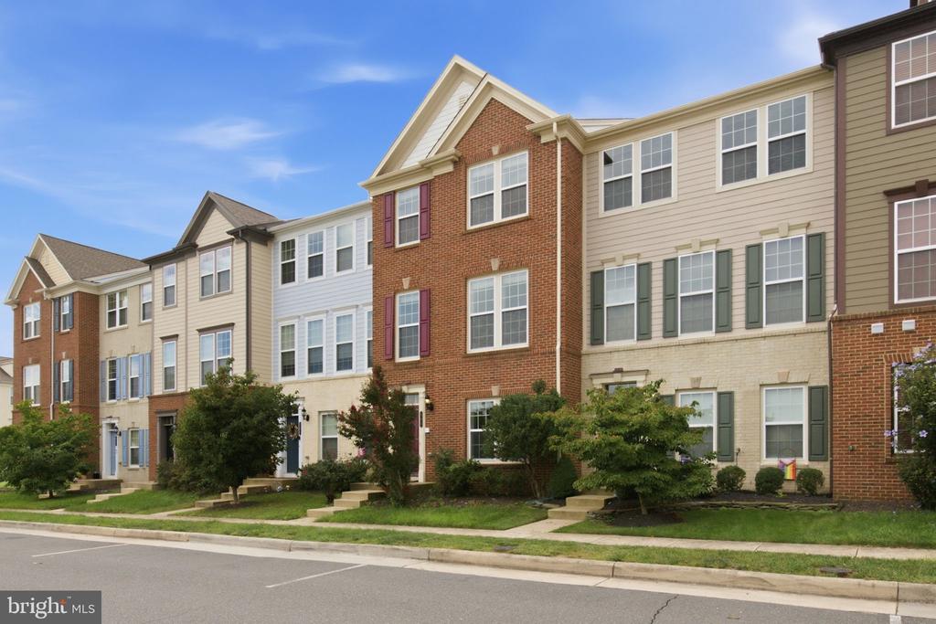 505 FLAMEFLOWER TERRACE SE