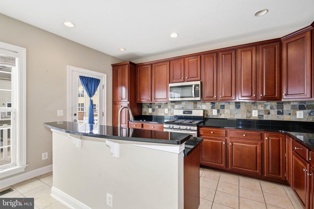 505 FLAMEFLOWER TERRACE SE
