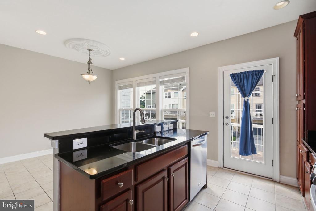 505 FLAMEFLOWER TERRACE SE