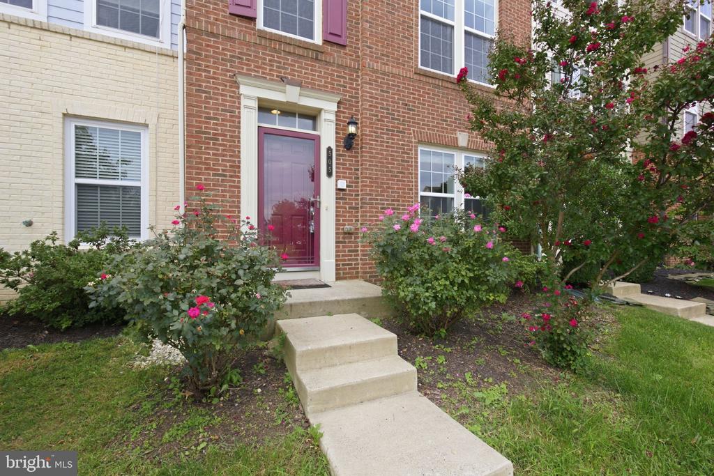 505 FLAMEFLOWER TERRACE SE