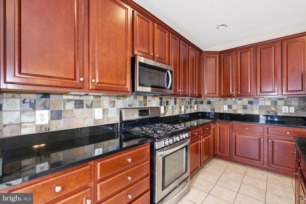 505 FLAMEFLOWER TERRACE SE