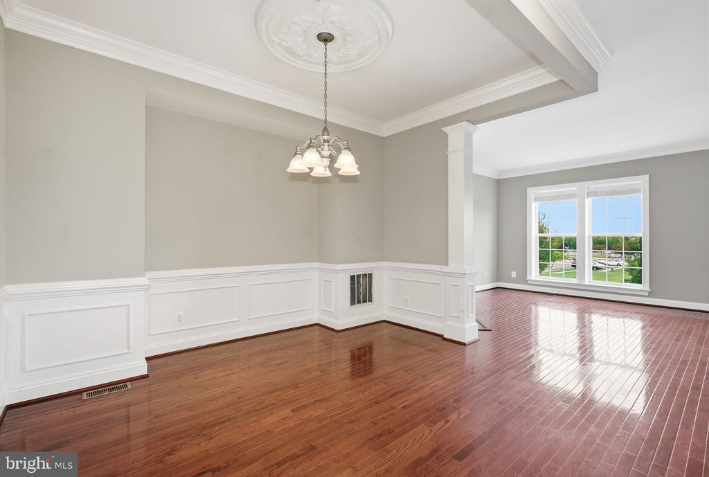 505 FLAMEFLOWER TERRACE SE