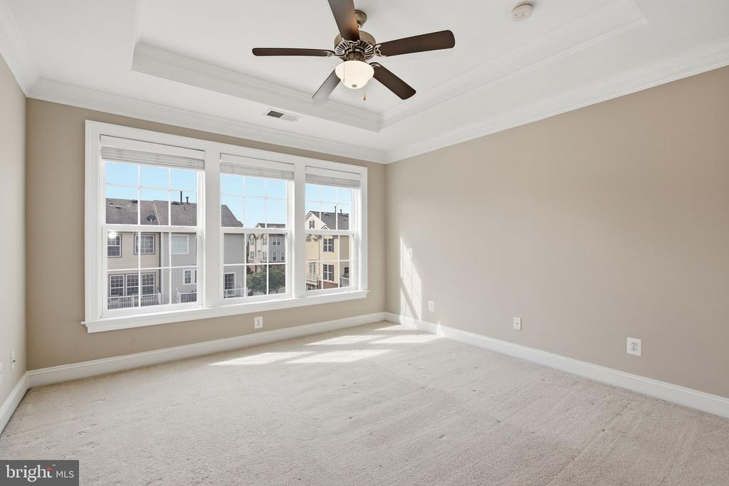 505 FLAMEFLOWER TERRACE SE