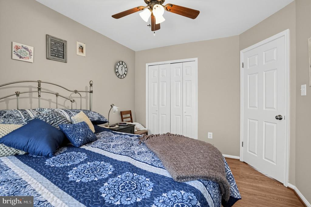 46701 CORKWING SQUARE