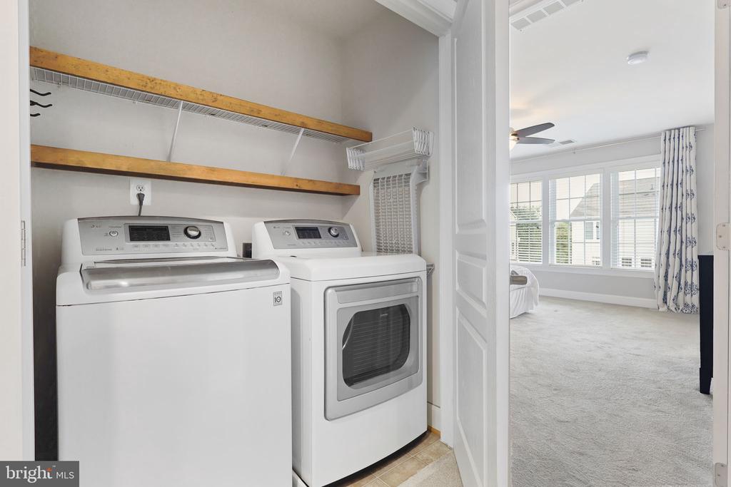 41060 DORATI SQUARE