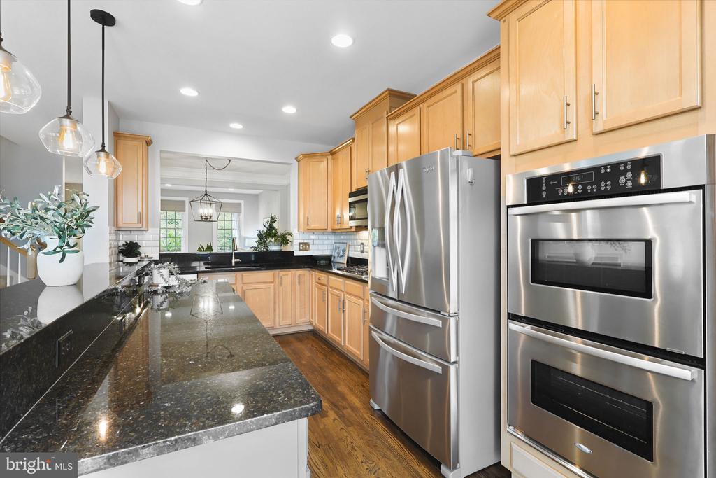 41060 DORATI SQUARE