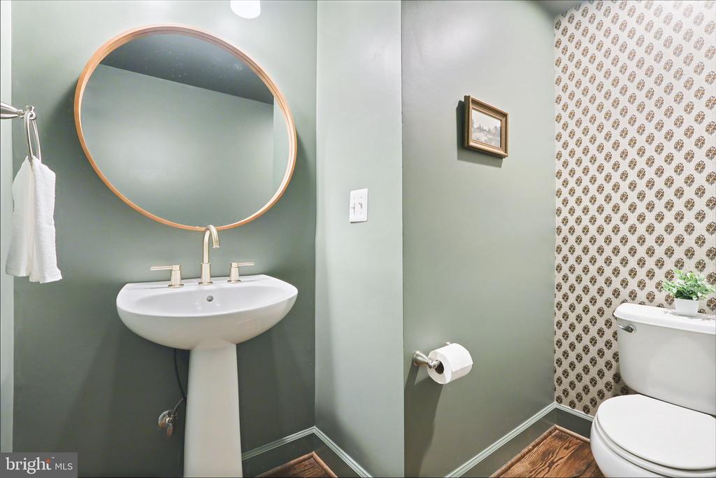 41060 DORATI SQUARE