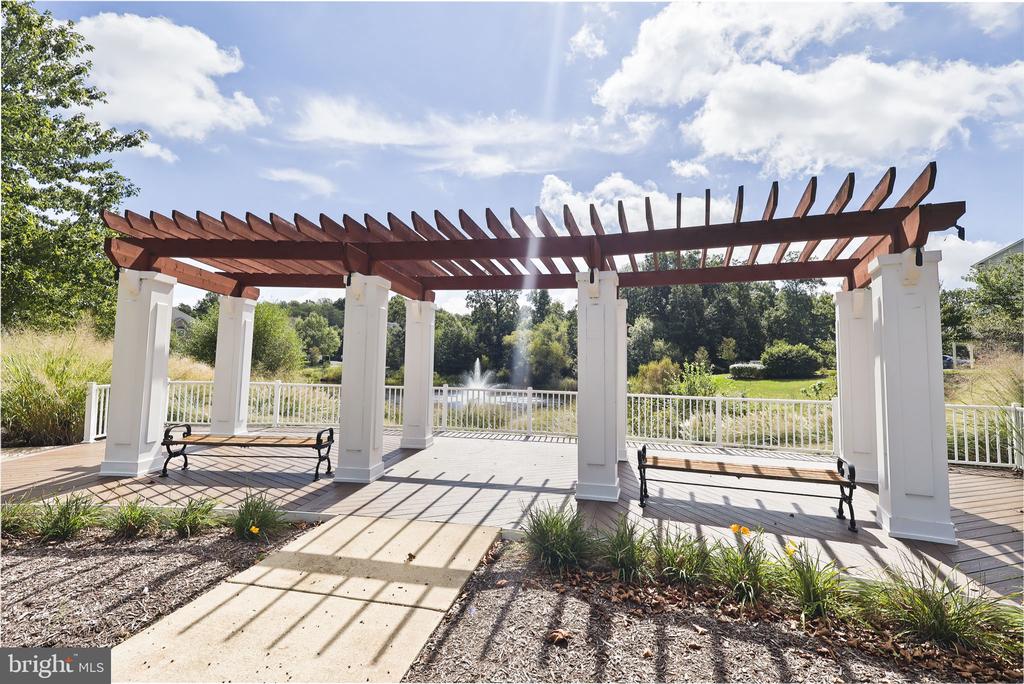 41060 DORATI SQUARE