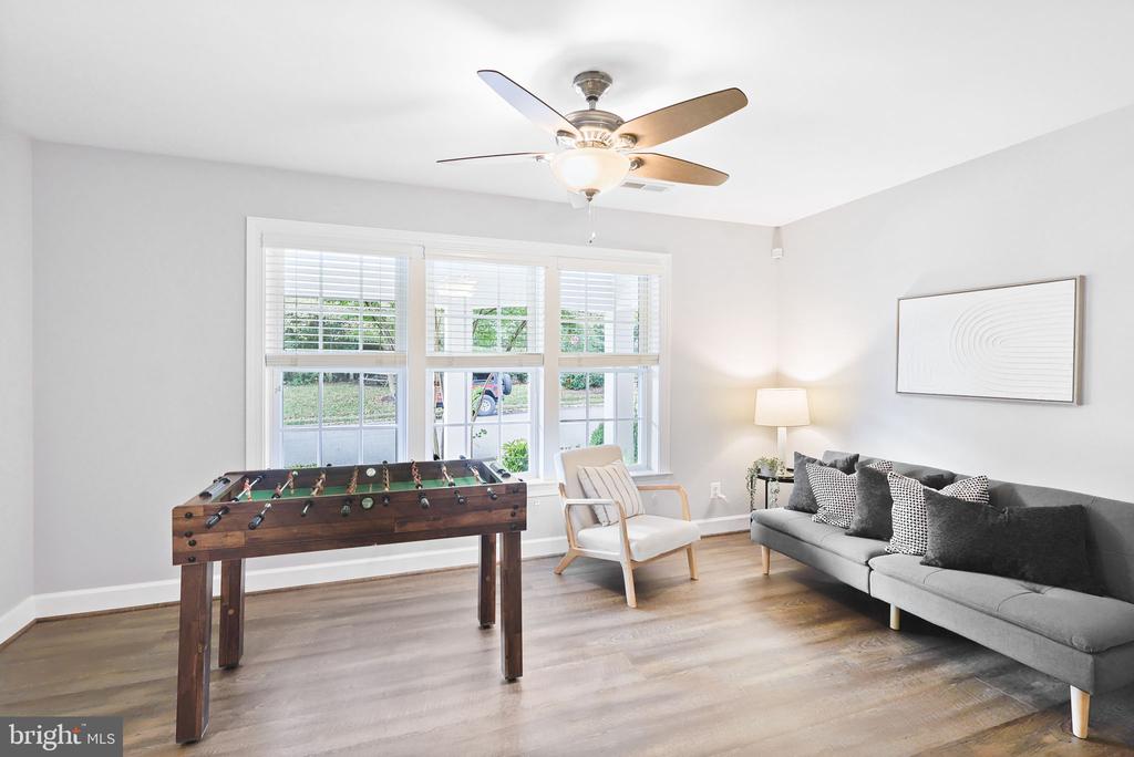 41060 DORATI SQUARE