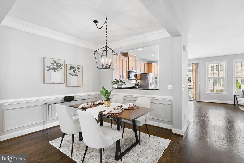 41060 DORATI SQUARE