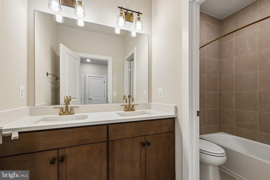 20167 NORTHPARK DRIVE