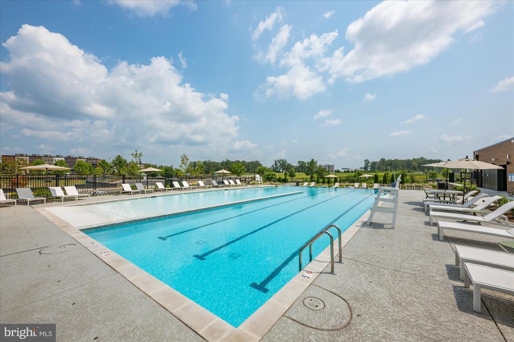 43556 CENTERGATE DRIVE
