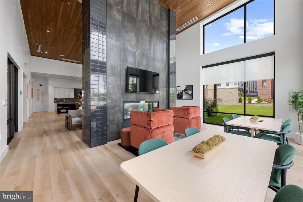 43556 CENTERGATE DRIVE
