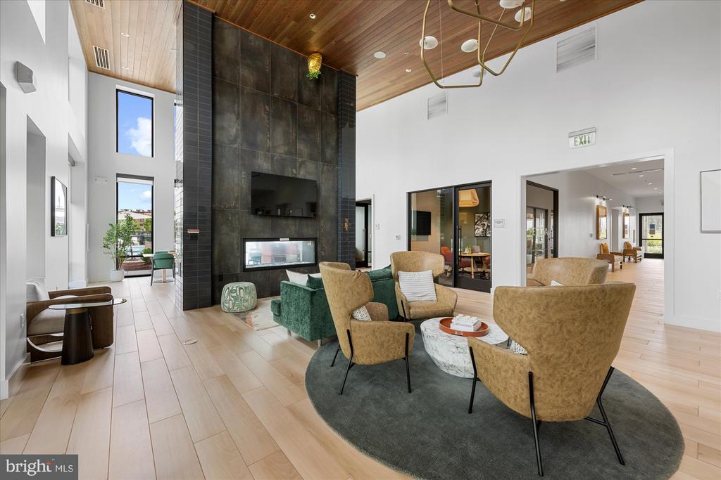 43556 CENTERGATE DRIVE