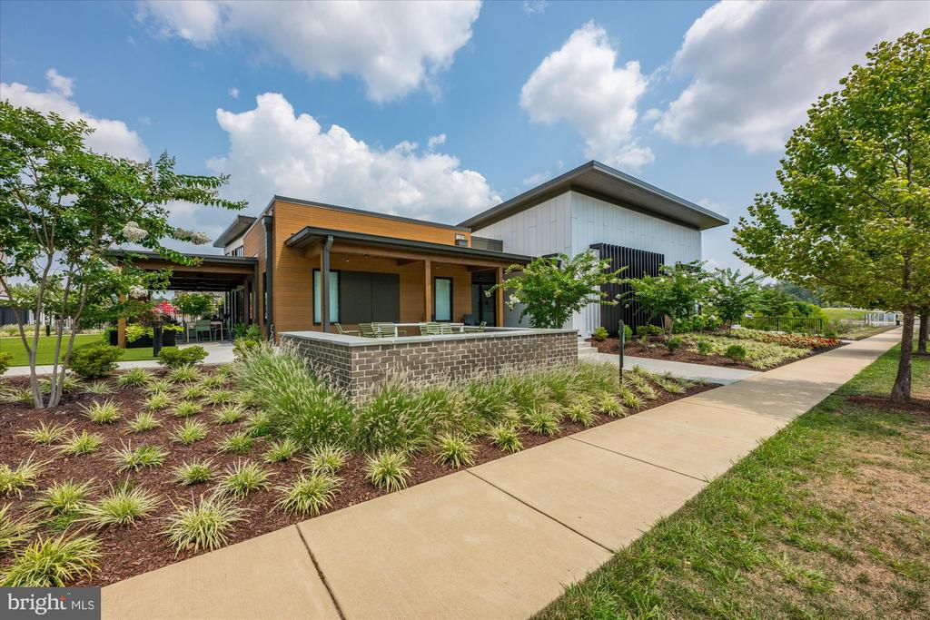 43556 CENTERGATE DRIVE