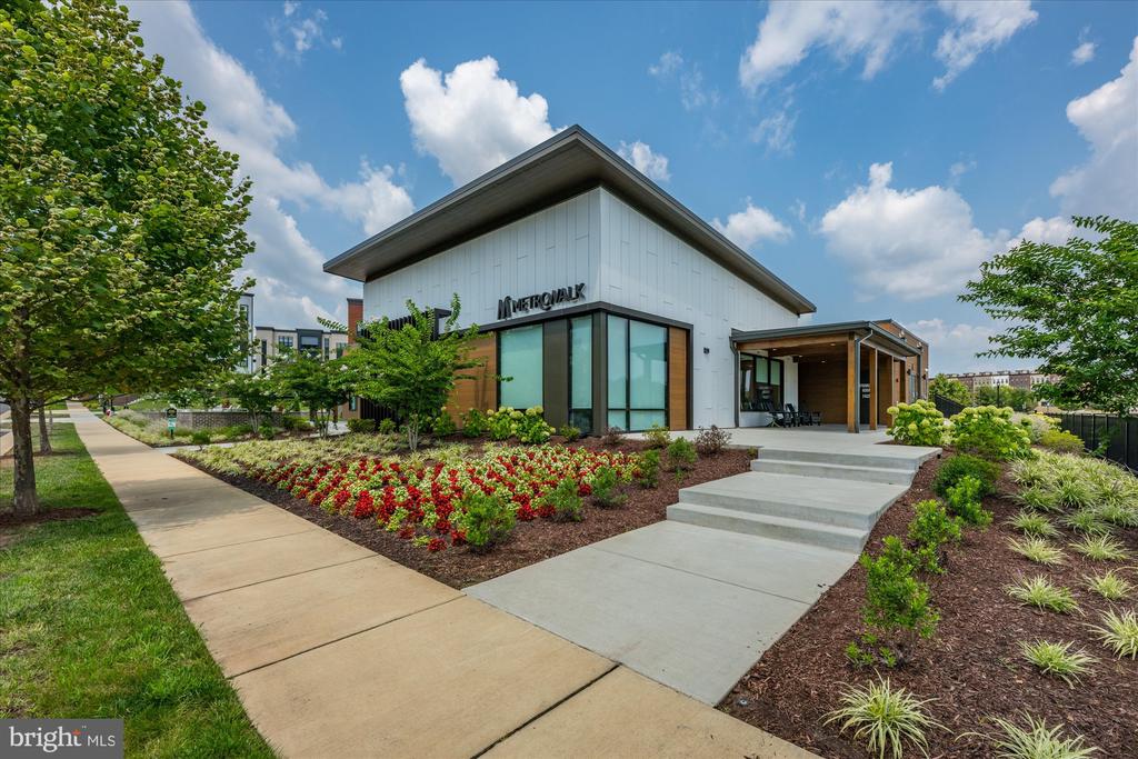 43556 CENTERGATE DRIVE