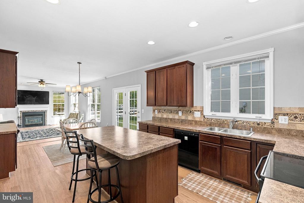 17512 TEDLER CIRCLE