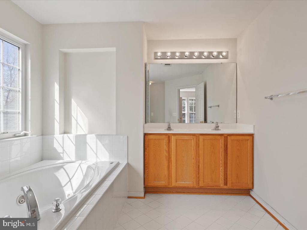 43417 SPRING CELLAR COURT