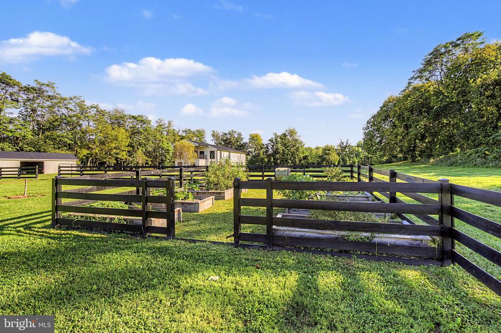 12016 MOUNTAIN ROAD