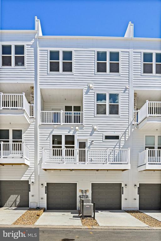 20064 CORAL WIND TERRACE