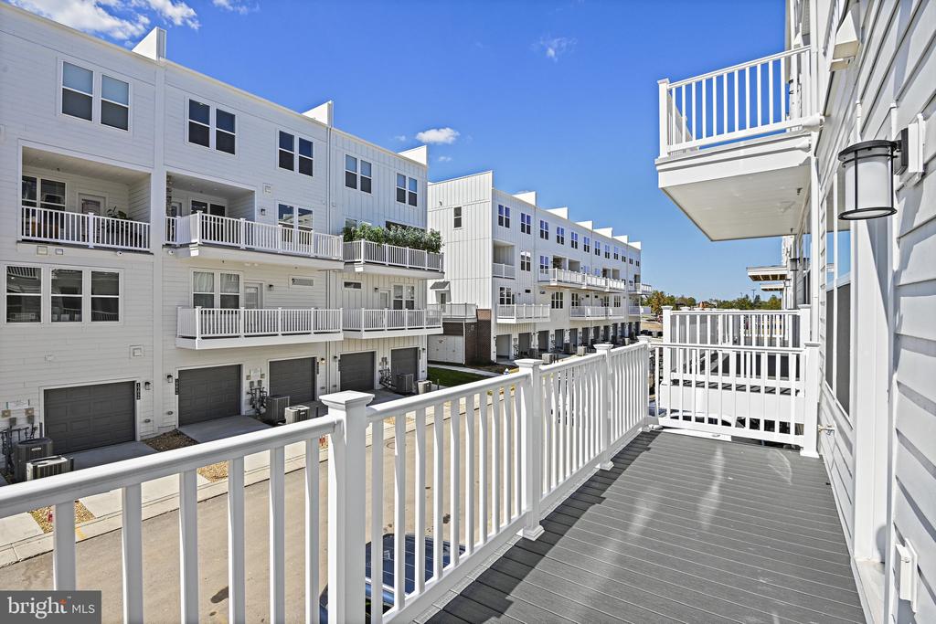 20064 CORAL WIND TERRACE