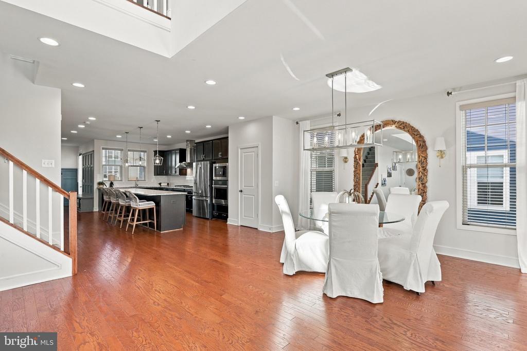 1010 COUBERTIN DRIVE SE