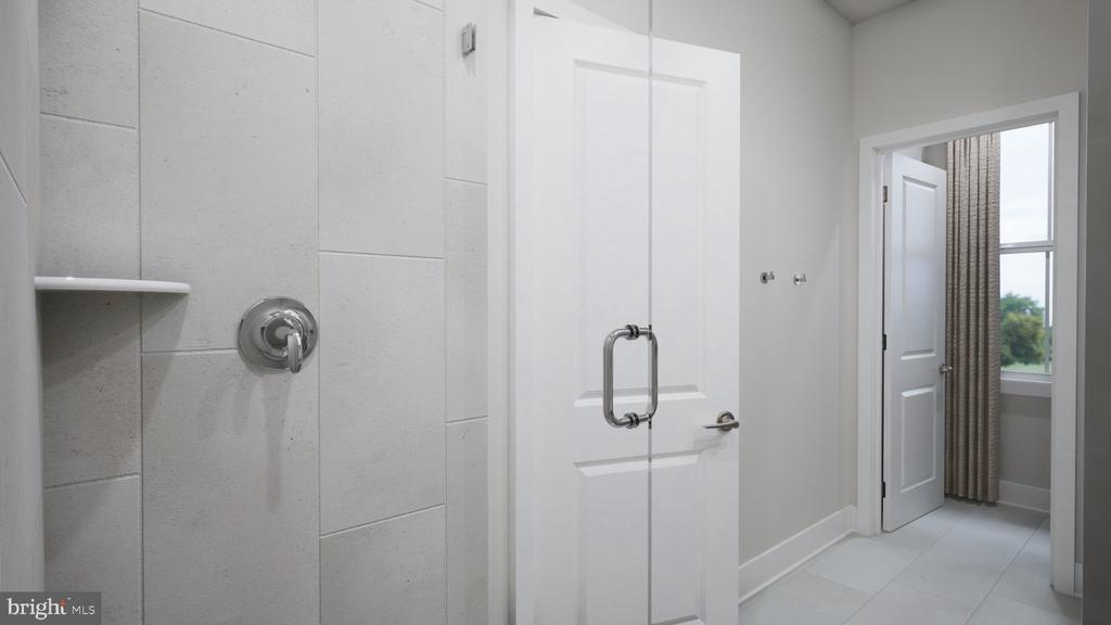 42211 SHINING STAR SQUARE Unit: HOMESITE 4546