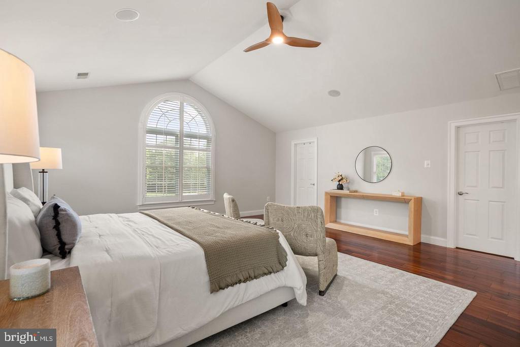 11489 POTOMAC HEIGHTS LANE