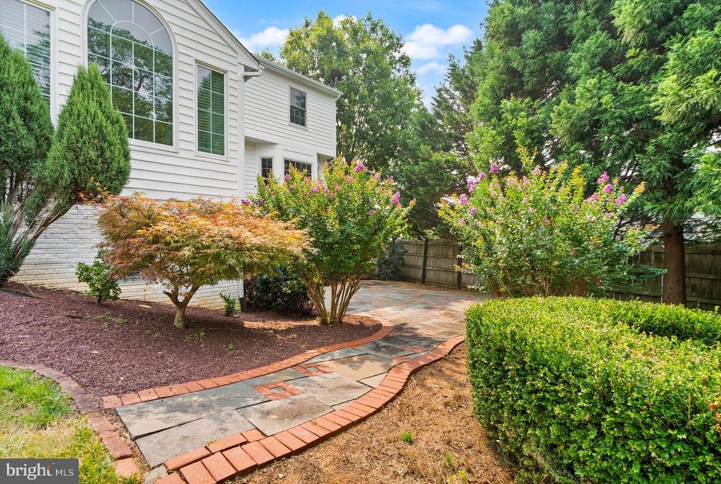 11489 POTOMAC HEIGHTS LANE