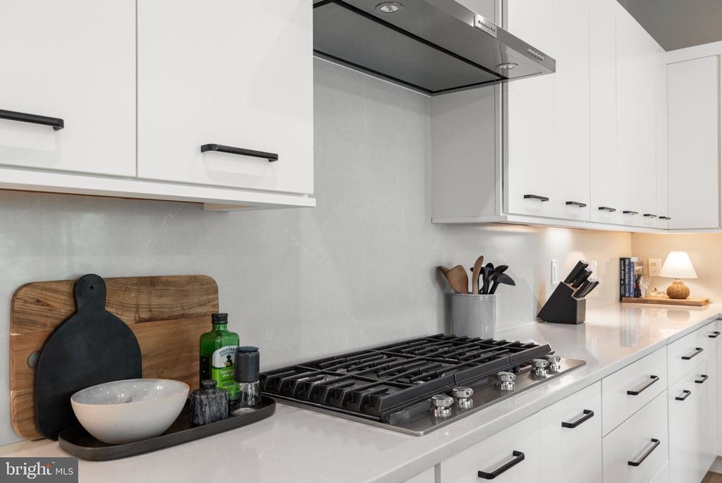 43442 CROSON LANE Unit: 100