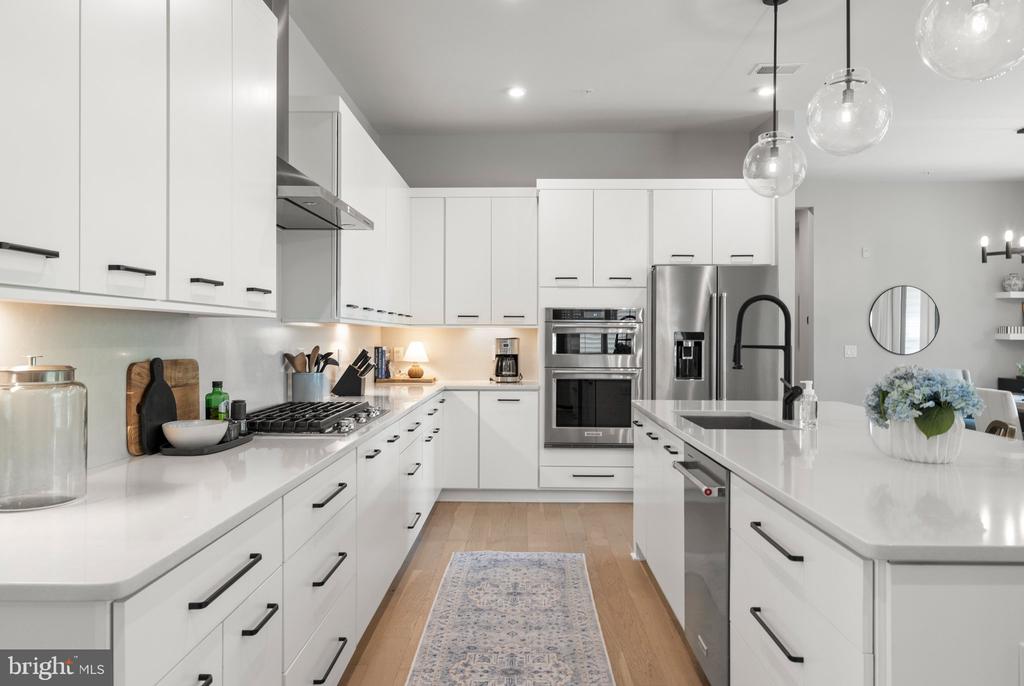 43442 CROSON LANE Unit: 100