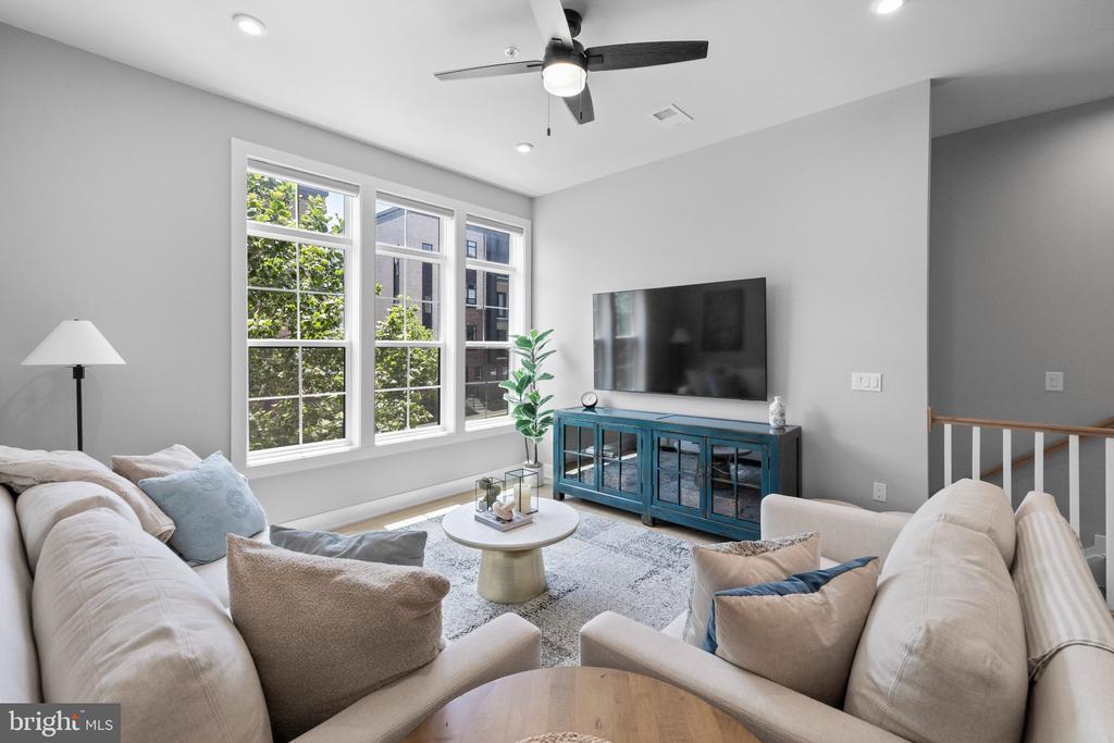 43442 CROSON LANE Unit: 100