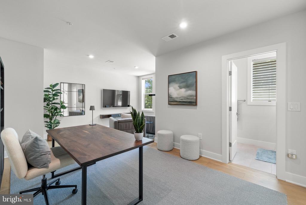 43442 CROSON LANE Unit: 100