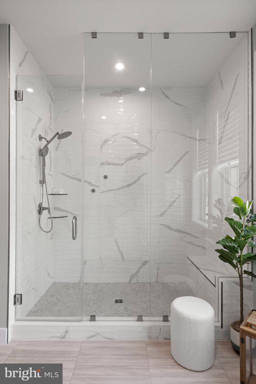 43442 CROSON LANE Unit: 100