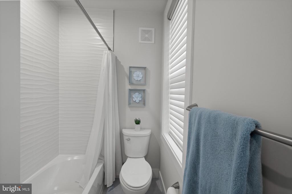 43442 CROSON LANE Unit: 100