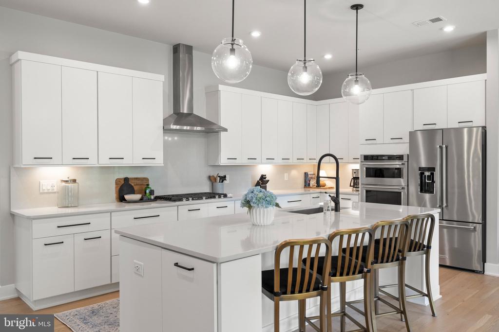 43442 CROSON LANE Unit: 100