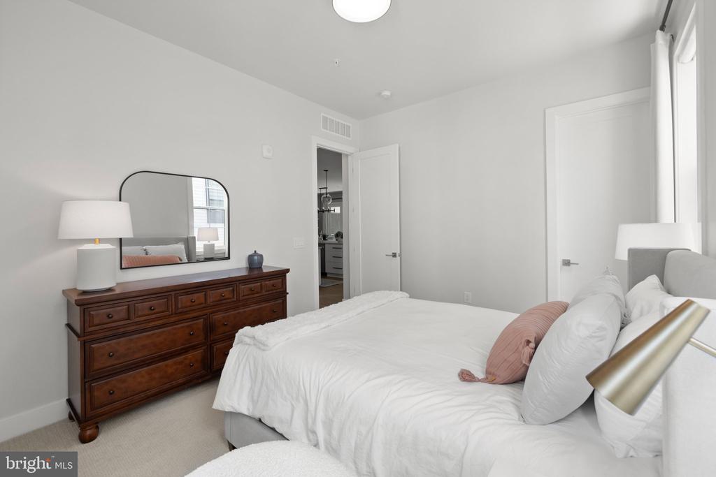 43442 CROSON LANE Unit: 100