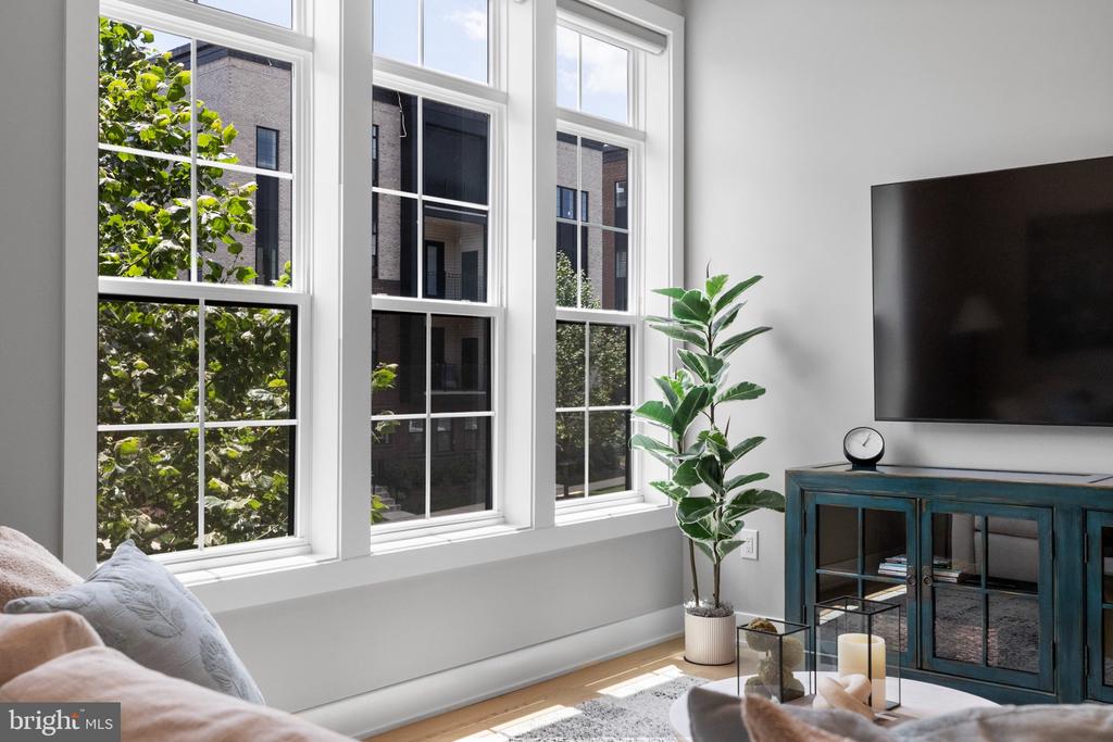 43442 CROSON LANE Unit: 100