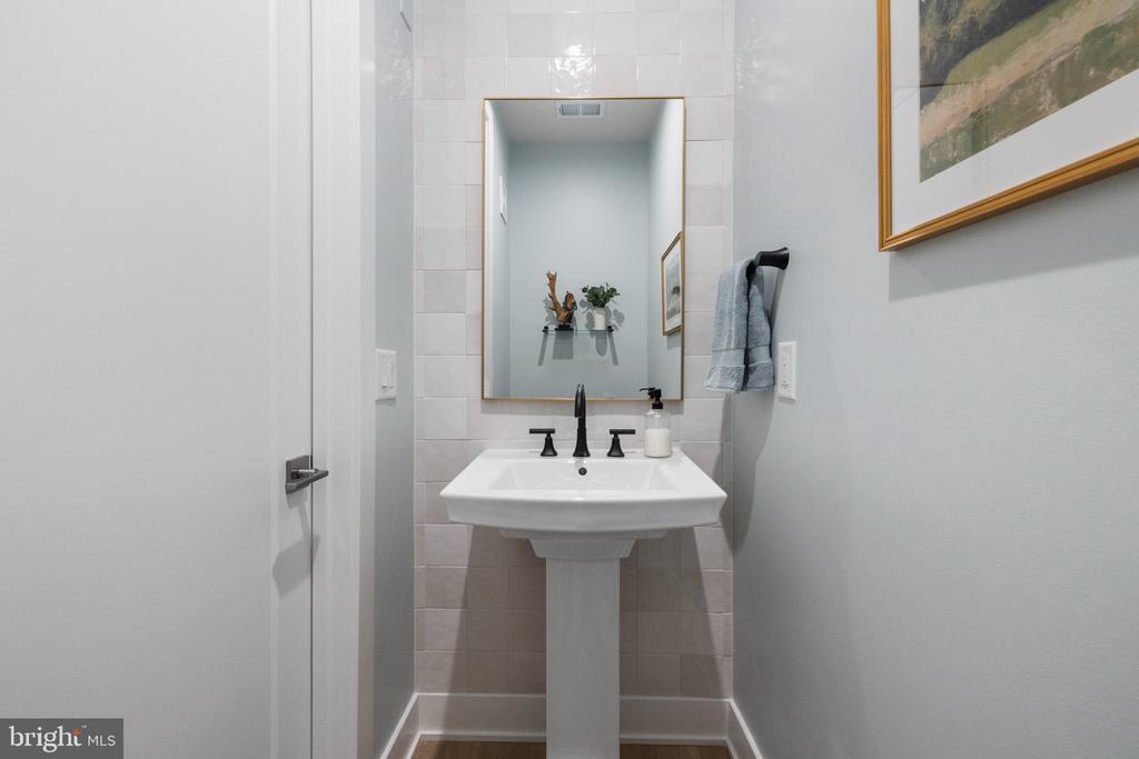43442 CROSON LANE Unit: 100