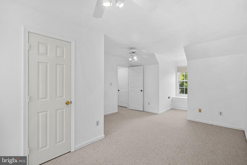 19091 YOUNGS CLIFF ROAD